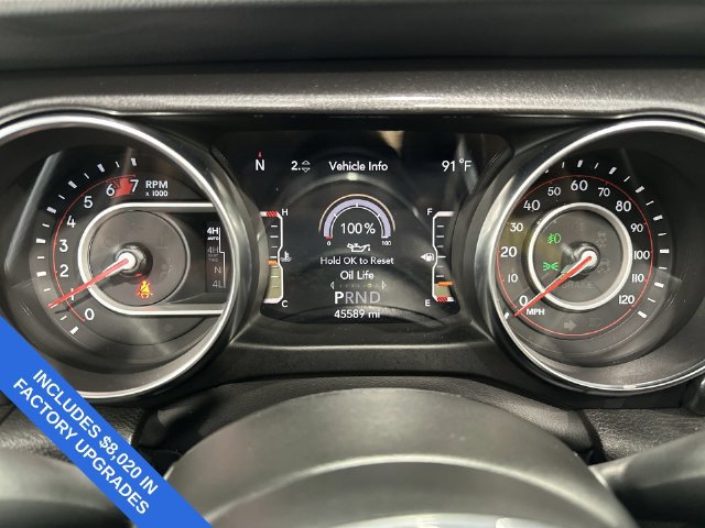 Used 2022 Jeep Wrangler Unlimited Rubicon w/ Xtreme Recon 35" Tire Package AWD/4WD image 25