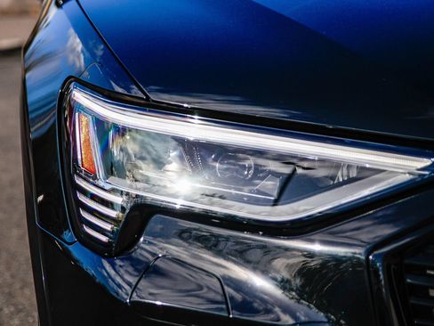 Used 2023 Audi e-tron Chronos w/ Chronos Package image 11