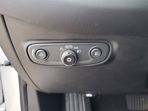 Used 2020 Chevrolet Equinox Premier image 19