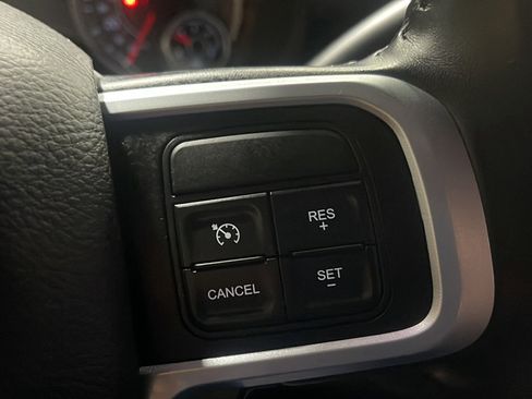 Used 2020 RAM 2500 Big Horn w/ Night Edition AWD/4WD image 7