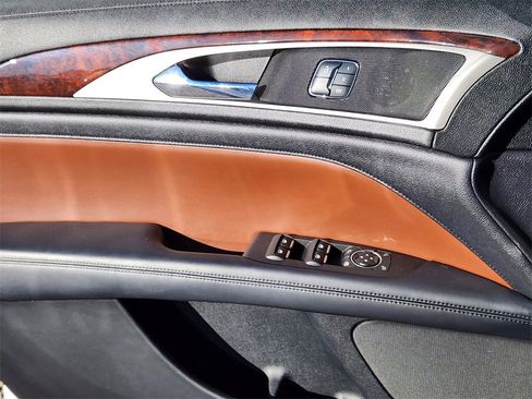 Used 2017 Lincoln MKZ Reserve w/ Climate Package image 5