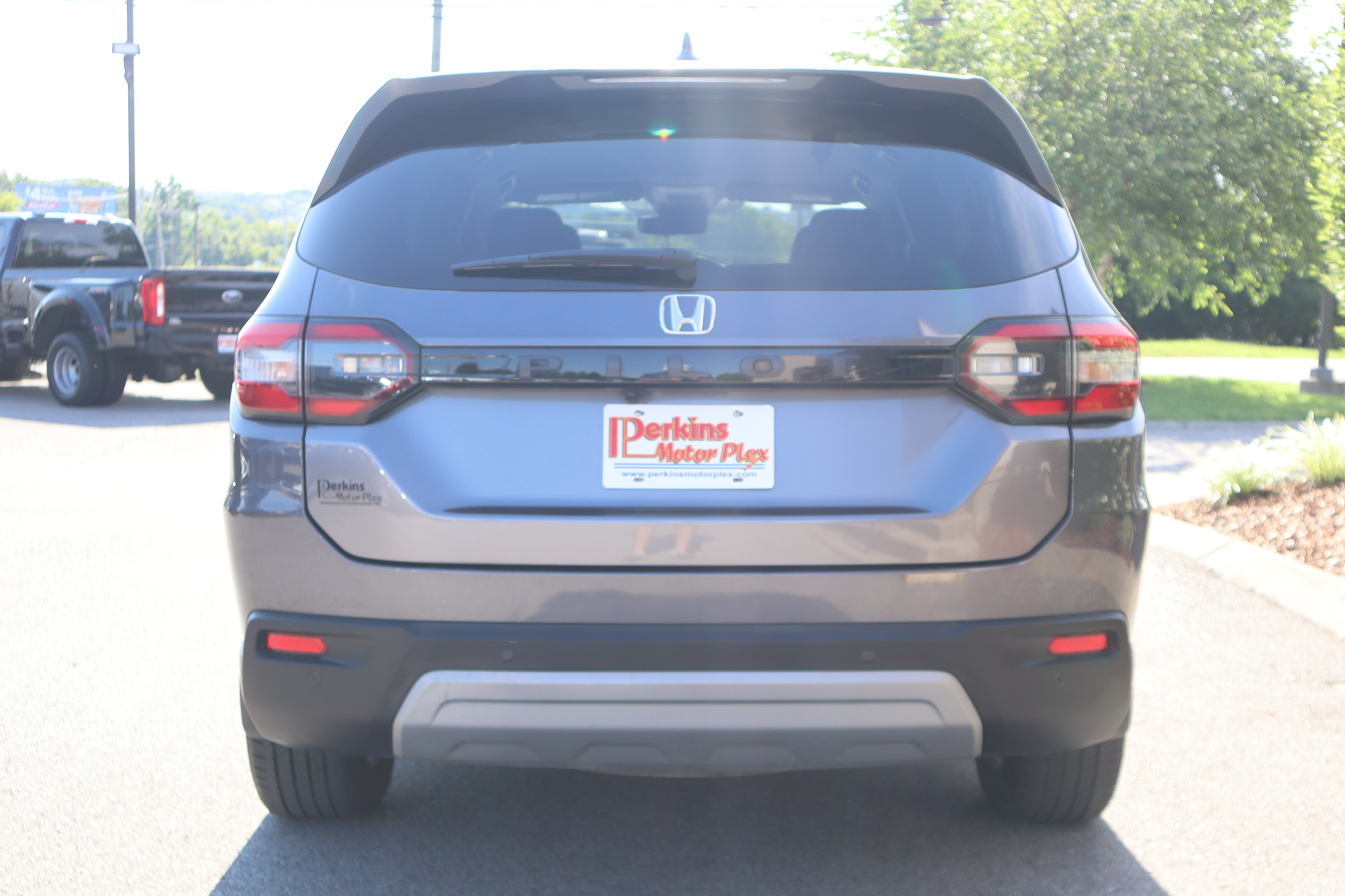 Used 2025 Honda Pilot EX-L image 8
