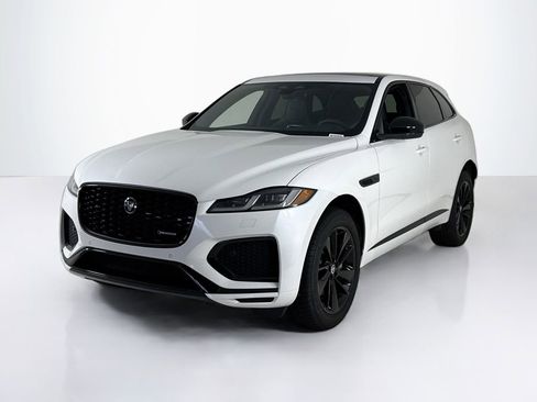 Used 2025 Jaguar F-PACE R-Dynamic S image 1