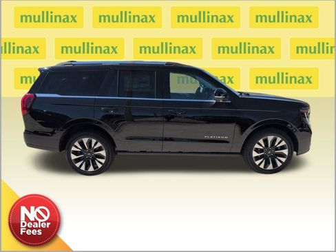 New 2026 Ford Expedition Platinum w/ Driver's Package image 2