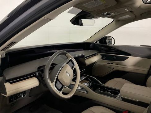 Used 2025 Lincoln Nautilus Reserve w/ Jet Appearance Package AWD/4WD image 22