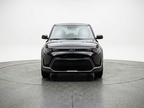 Used 2025 Kia Soul LX w/ LX Technology Package image 2