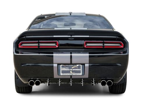 Used 2012 Dodge Challenger SRT8 RWD image 9