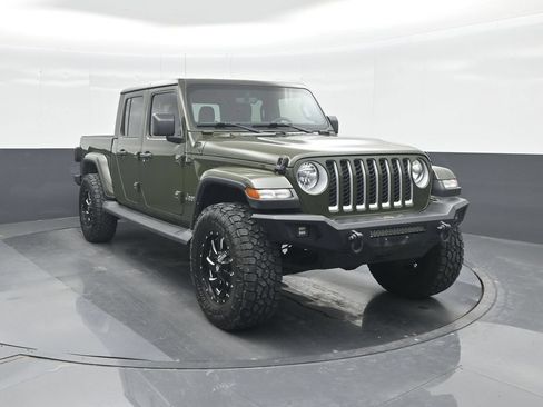 Used 2022 Jeep Gladiator Overland w/ Popular Equipment Package AWD/4WD image 8