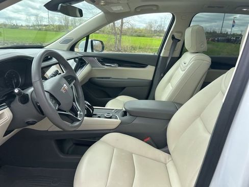 Certified 2024 Cadillac XT6 Premium Luxury w/ LPO, Floor Liner Package AWD/4WD image 8
