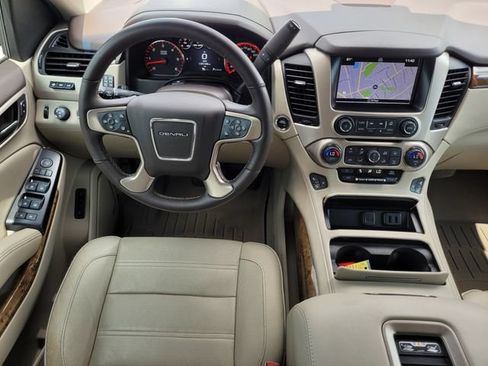 Used 2016 GMC Yukon Denali AWD/4WD image 13