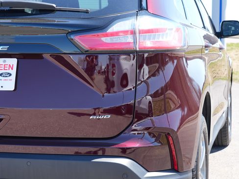 Used 2024 Ford Edge SEL w/ Convenience Package image 12