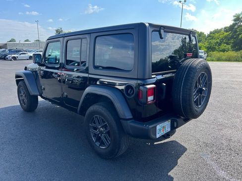 Used 2025 Jeep Wrangler Unlimited Sport AWD/4WD image 4