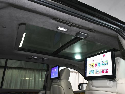 Used 2025 Cadillac Escalade ESV Sport Platinum AWD/4WD image 58