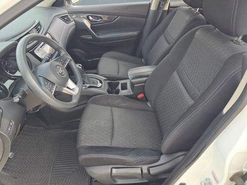 Used 2017 Nissan Rogue S w/ Appearance Package image 5