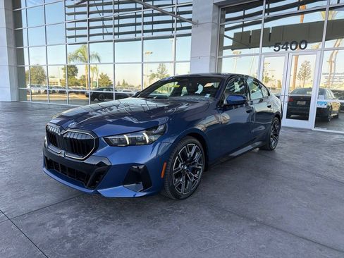 Used 2026 BMW 530i w/ M Sport Package RWD image 1