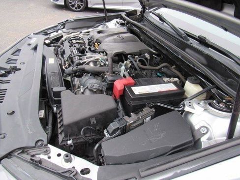 Used 2018 Toyota Camry SE image 29