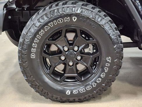 Used 2021 Jeep Gladiator Sport image 29