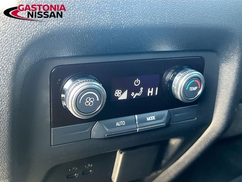 Used 2025 GMC Acadia Elevation image 34