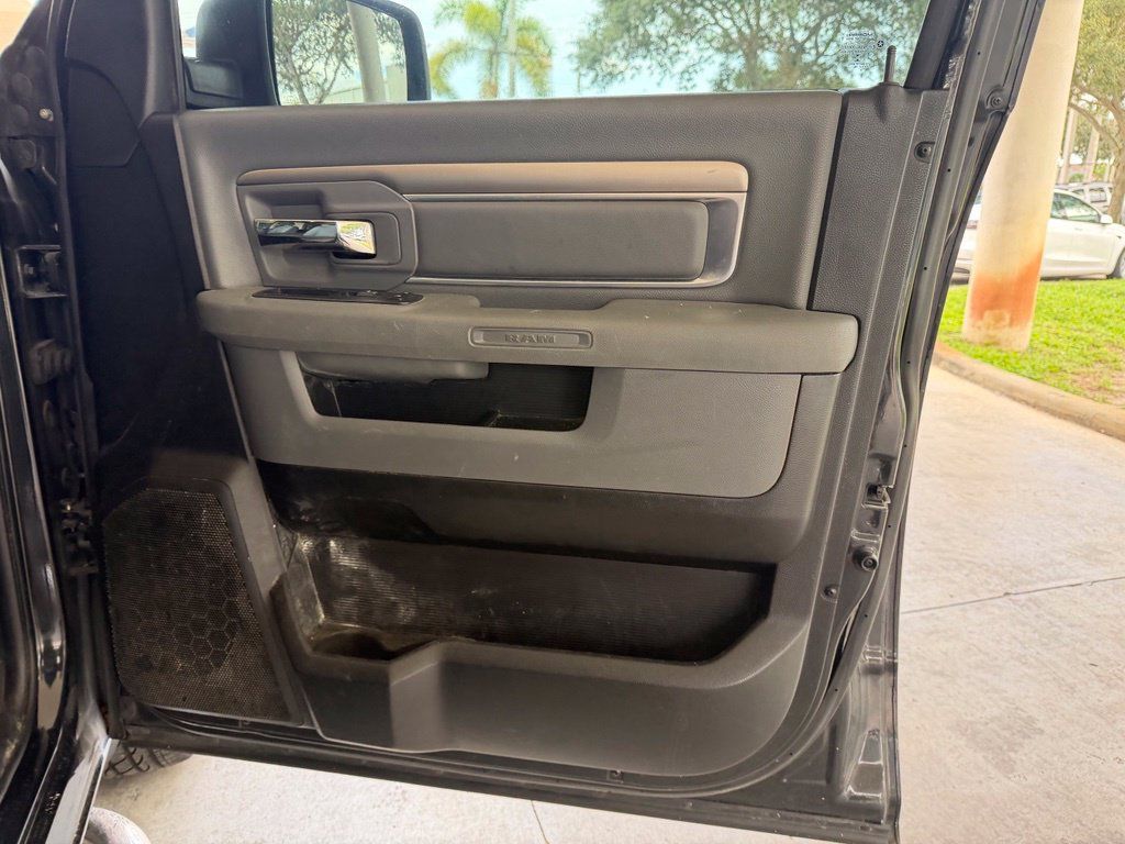 Used 2016 RAM 1500 Classic SLT RWD image 17