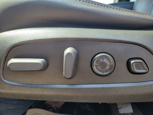 Used 2023 Buick Enclave Avenir w/ Avenir Technology Package AWD/4WD image 21