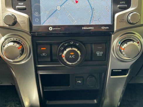 Used 2021 Toyota 4Runner SR5 Premium w/ Moonroof Package AWD/4WD image 27