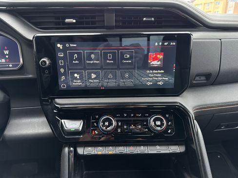 Used 2023 GMC Sierra 1500 AT4 w/ Technology Package image 19