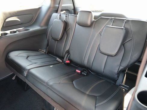 New 2026 Chrysler Pacifica Select FWD image 27