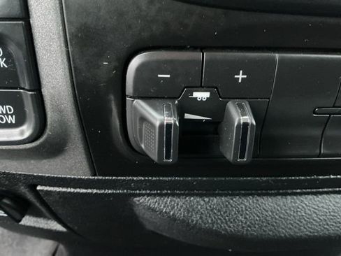 Used 2018 RAM 1500 Express image 33