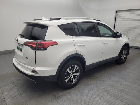 Used 2018 Toyota RAV4 XLE FWD image 9