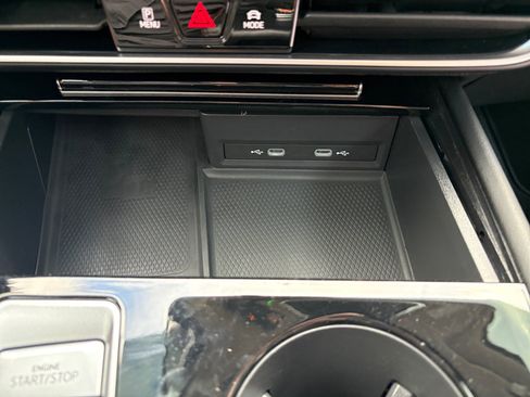Certified 2024 Volkswagen Atlas Peak Edition SE AWD/4WD image 19