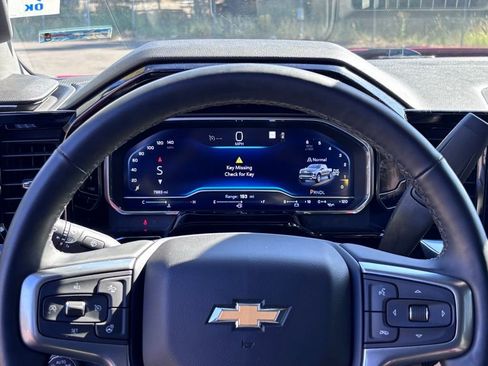 Certified 2023 Chevrolet Silverado 1500 LT image 40