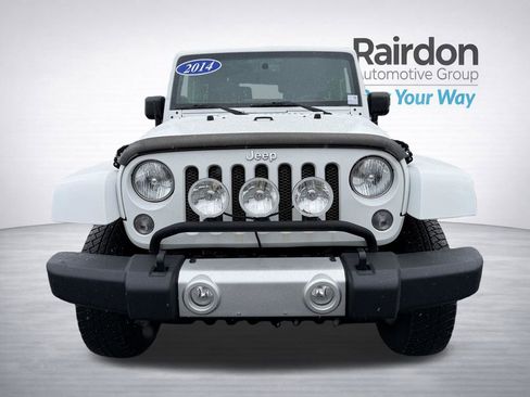 Used 2014 Jeep Wrangler Sahara w/ Connectivity Group AWD/4WD image 2