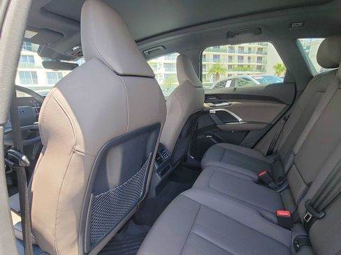 Certified 2025 Audi Q5 Premium Plus w/ Premium Plus AWD/4WD image 17
