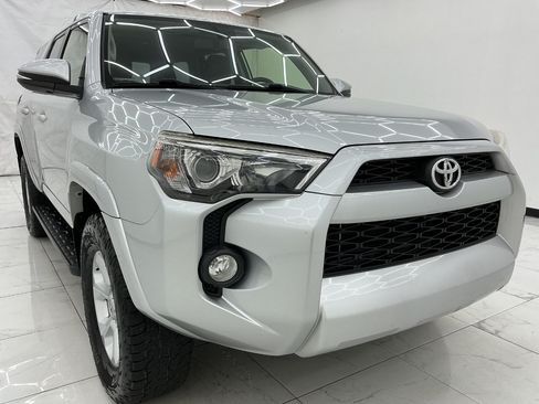 Used 2016 Toyota 4Runner SR5 Premium AWD/4WD image 3