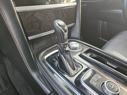 Used 2024 INFINITI QX80 Luxe image 25