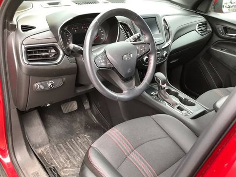 Used 2022 Chevrolet Equinox RS w/ LPO, Cargo Package FWD image 5