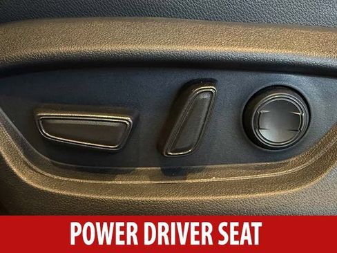 Used 2025 Toyota Camry SE FWD image 7