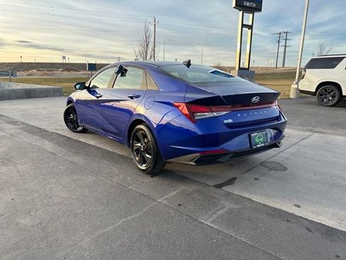 Used 2023 Hyundai Elantra SEL w/ Cargo Package image 5