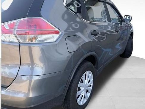 Used 2016 Nissan Rogue S FWD image 9