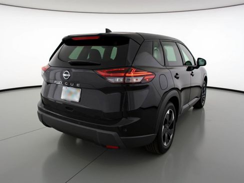 Used 2025 Nissan Rogue SV FWD image 9