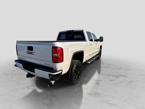 Used 2019 GMC Sierra 2500 Denali AWD/4WD image 6