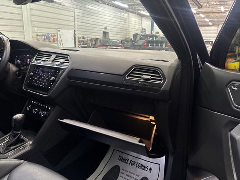 Used 2021 Volkswagen Tiguan SEL Premium R-Line image 30