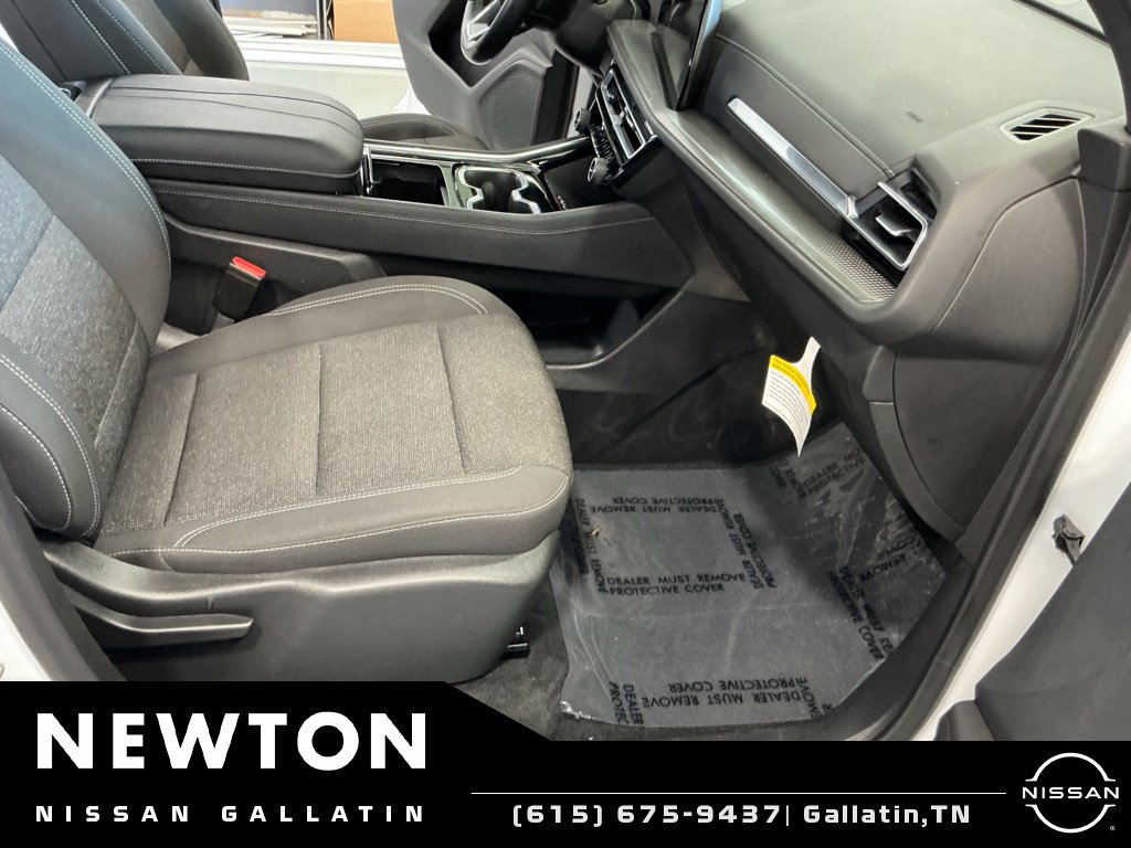 Used 2024 Chevrolet Traverse LT FWD image 17
