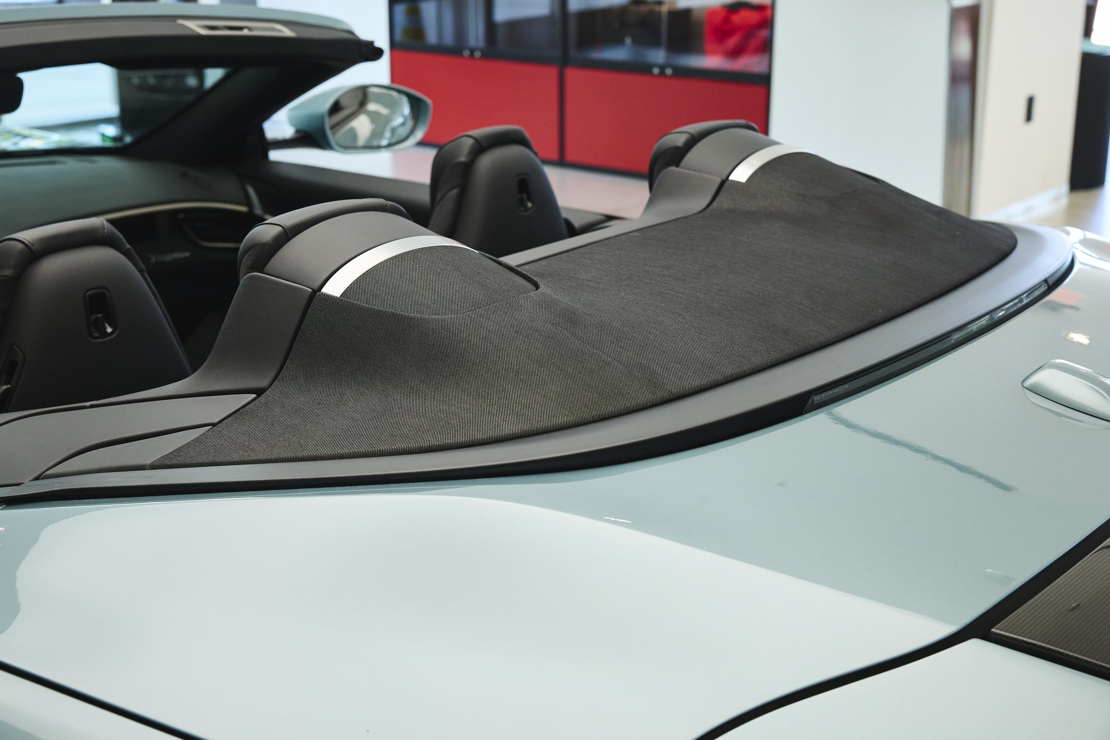 Used 2024 Ferrari Roma Spider RWD image 60