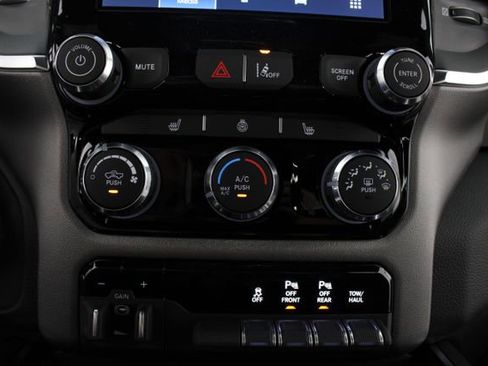New 2026 RAM 1500 4x4 Crew Cab image 6
