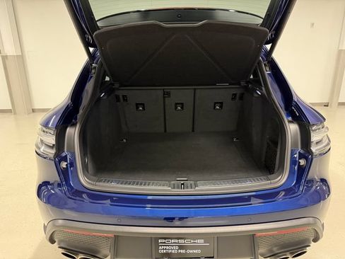 Certified 2024 Porsche Macan S AWD/4WD image 14