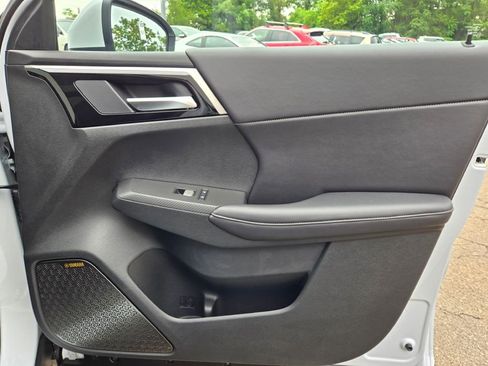 New 2025 Mitsubishi Outlander SE image 6