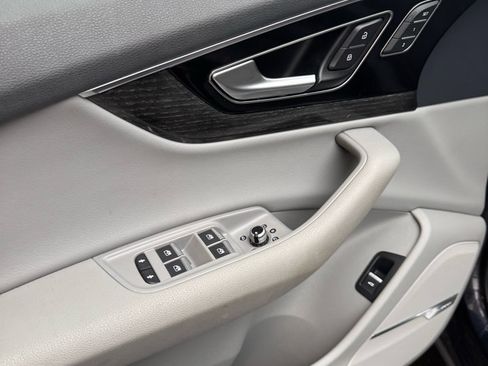 Used 2018 Audi Q7 3.0T Premium Plus w/ Premium Plus Package image 6