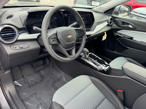 New 2026 Chevrolet Trax LT image 13