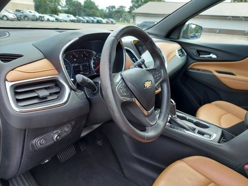 Used 2018 Chevrolet Equinox Premier image 23